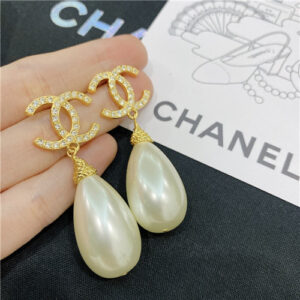 chanel drop pearl earrings