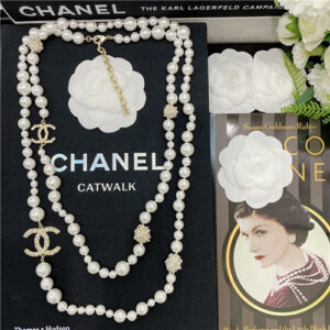 chanel sweater necklace