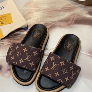lv flat slippers