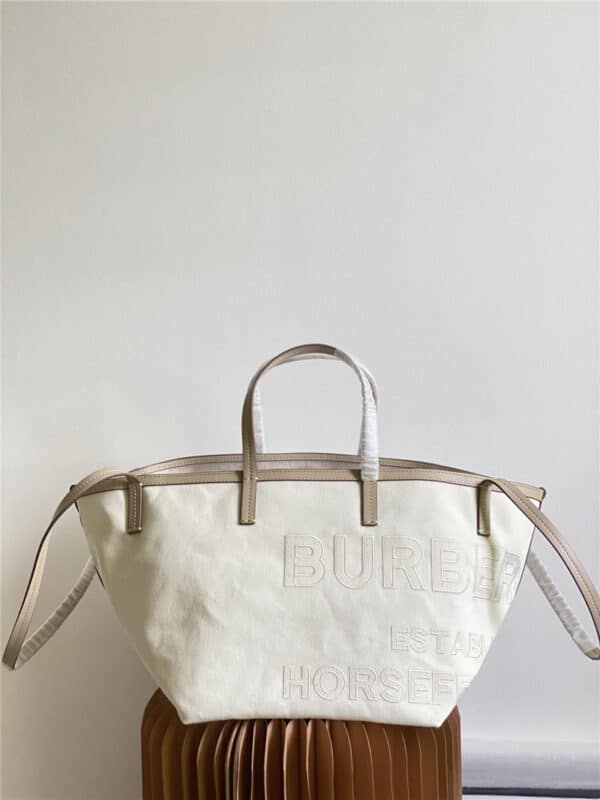 burberry beach tote bag