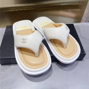 Chanel spring and summer fashion new slippers