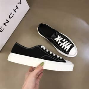 givenchy men's classic low-top sneakers