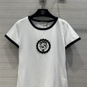 chanel sunflower embroidered crew neck cotton t-shirt