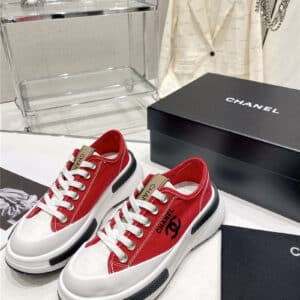 Chanel's latest thick-soled low-cut biscuit shoes