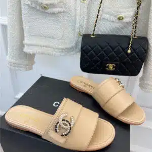 chanel CC pearl rhinestone buckle slippers