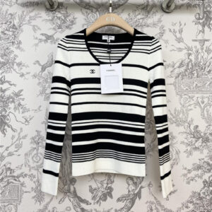 Chanel new round neck knitted long sleeves