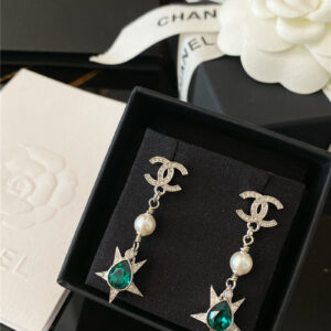 Chanel double C five-pointed star design earrings