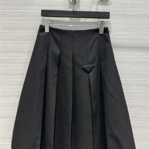 Prada slanted TR suit fabric pleated long skirt