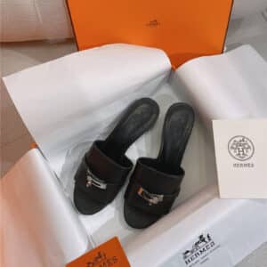 Hermès new Giulia flat kelly buckle slippers