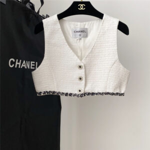 chanel tweed sleeveless white vest