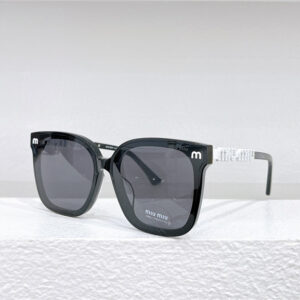 miumiu new hollow logo oversized square frame sunglasses