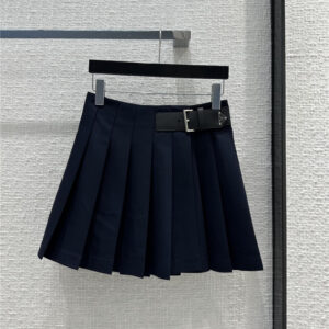 Prada new triangular logo belt pleated skirt
