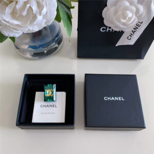 Chanel emerald green sugar cube brooch