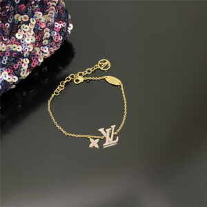 louis vuitton LV tassel four-leaf clover bracelet