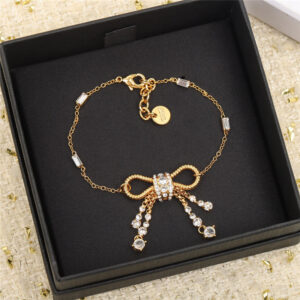 miumiu bow t square diamond bracelet