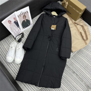 Burberry new hooded long down jacket