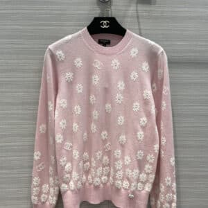 chanel daisy cc intarsia knitted sweater
