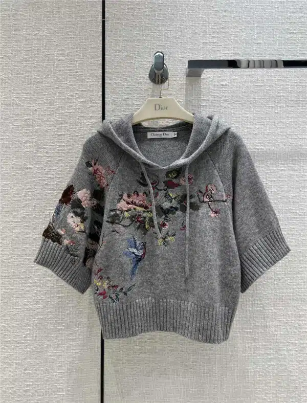 dior embroidered hooded mid-sleeve sweater