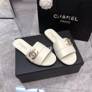 Chanel double C pearl rhinestone buckle slippers