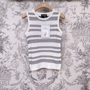 Chanel new striped sleeveless knitted vest