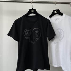 Chanel three-dimensional hollow embroidered love ear T-shirt