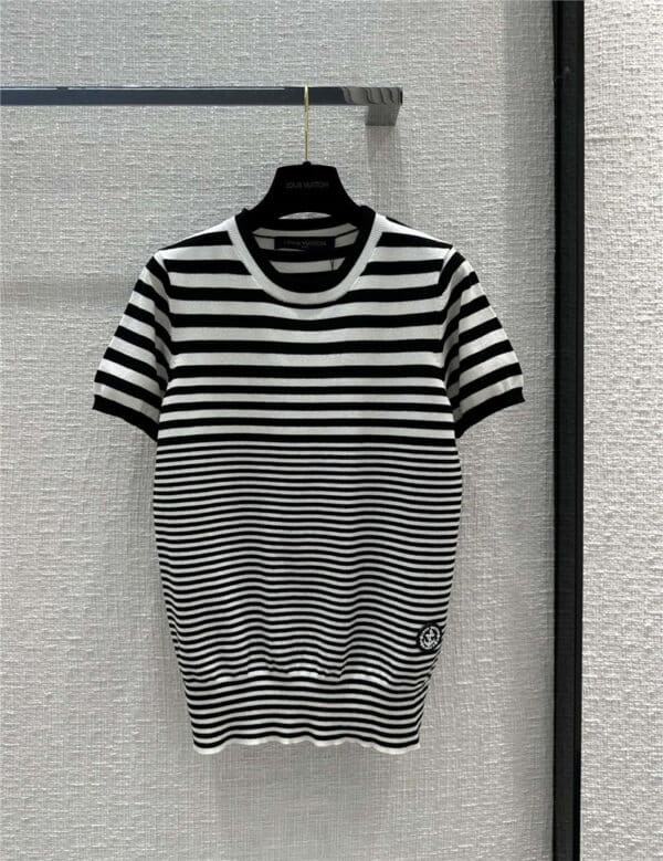 Louis vuitton LV striped color knitted small top