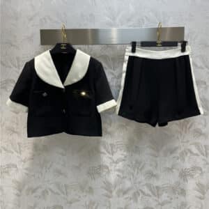 celine short-sleeved jacket + high-waisted A-line shorts set