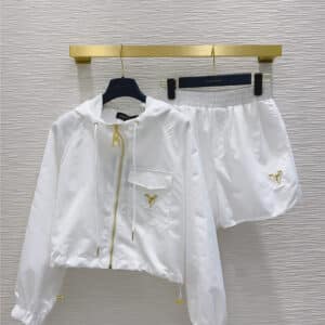 louis vuitton LV classic logo white suit