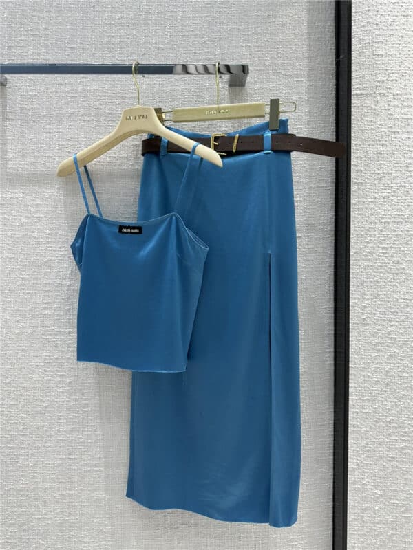 miumiu small suspender top + mid-length skirt suit