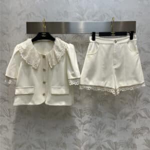 Chanel lace stitching top + lace stitching high waist shorts