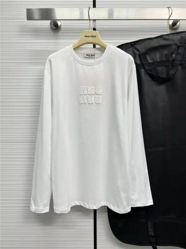 miumiu letter logo appliqué long-sleeved T-shirt