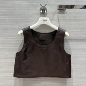 Prada functional temperament women's group style short vest
