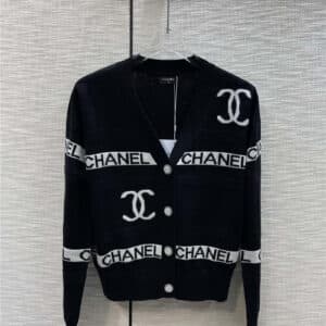 chanel letter logo jacquard crew neck knitted cardigan