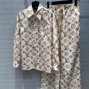 louis vuitton LV positioning printed pajama style suit