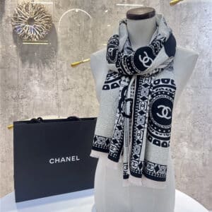 chanel spring and autumn double C logo scarf