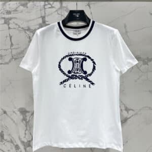 celine simple and versatile T-shirt