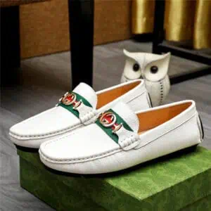 Gucci mens GG loafer