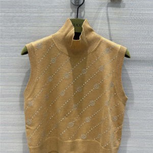 gucci positioning rhinestone logo knitted vest