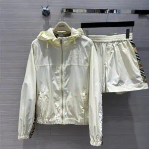 Burberry hooded zipper jacket shorts set