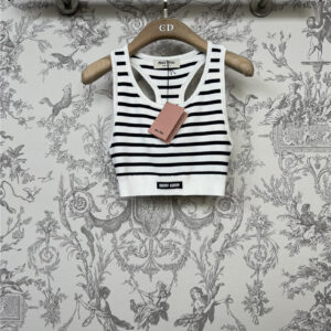 miumiu early spring new striped knitted vest