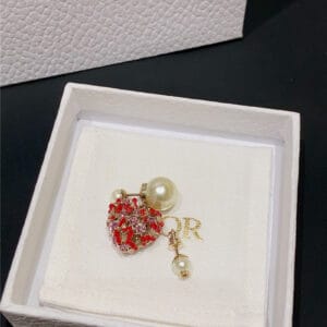 dior new year limited love earrings
