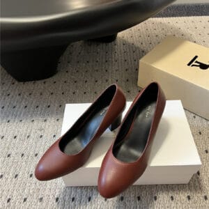 The row classic minimalist small round toe shoes