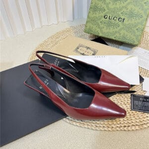 gucci small letter logo heels